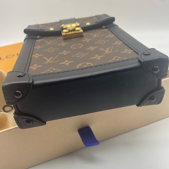 Louis Vuitton vertical trunk pochette - Picture 4 of 8